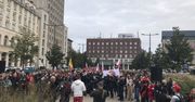 Warszawa. Protest antycovidowców. Buntują się przeciw pandemii