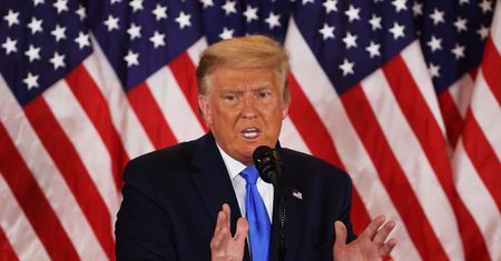 Trump krytykuje Bidena ws. Afganistanu. Pisze o "lewackich generałach"