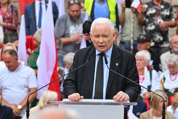 Kaczyński wściekły o pociski. Rząd "rozdaje je po cichu"