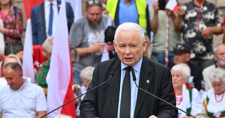 Kaczyński wściekły o pociski. Rząd "rozdaje je po cichu"