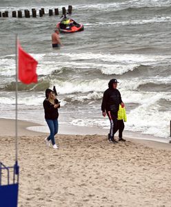 Gdzie można się kąpać w Bałtyku? Są czerwone flagi