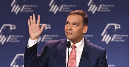 Burza za oceanem. Polityk nakłamał w życiorysie, nawet o śmierci własnej matki
