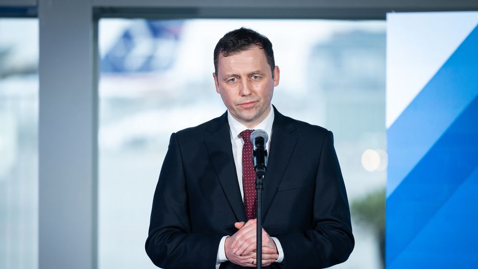 Mikolaj Wild (President of the STH company) during the press conference on air traffic forecasts for Poland and the new Central Polish Airport (Solidarity Transport Hub) prepared by the IATA, at Chopin Airport in Warsaw, Poland, on 8 February 2022 (Photo by Mateusz Wlodarczyk/NurPhoto via Getty Images)