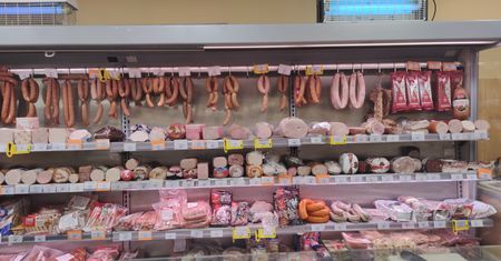 Zakłady mięsne w Europie sprzedają "chore" mięso. Inspektorzy nie mają wątpliwości