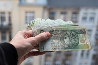 Raty kredytów w górę. Policzyli, ile teraz płaci statystyczny Polak