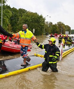 "Sytuacja jest poważna". Czeski dziennikarz o walce z powodzią i "idiotycznych pomysłach"