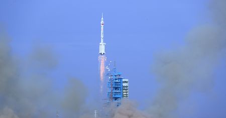 Chiny wysyłają Shenzhou-22. „Ratunkowa” kapsuła dla załogi Tiangong