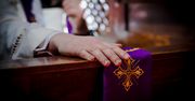 Szokujące sceny w Łodzi. 51-latek zaatakował kobietę i księdza