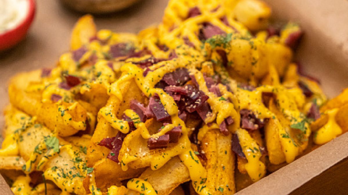 Przepis na frytki z ziemniaczanych obierek.