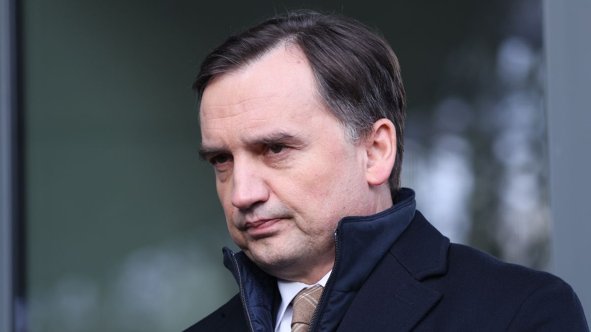 Warszawa, 08.12.2022. Minister sprawiedliwości, prokurator generalny Zbigniew Ziobro podczas zakończenia budowy Kliniki "Budzik" dla dorosłych na terenie Mazowieckiego Szpitala Bródnowskiego w Warszawie, 8 bm. (jm) PAP/Leszek Szymański