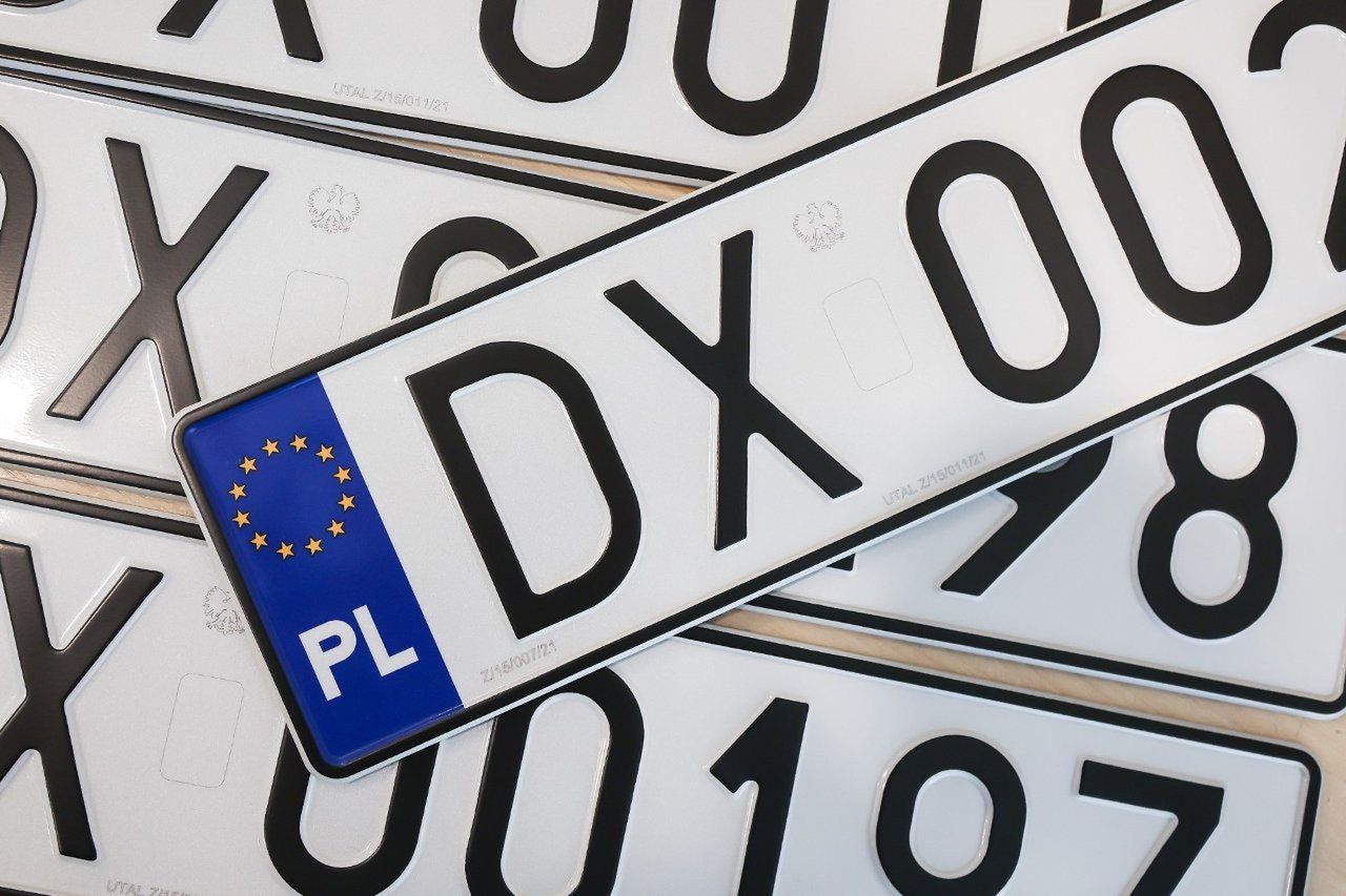 Zmiany w rejestracji pojazdów. Prezydent podpisał nowe przepisy