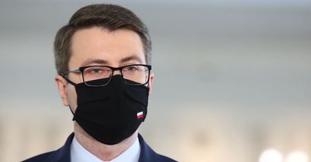 Maseczki na powietrzu. Wyjaśniamy wątpliwości