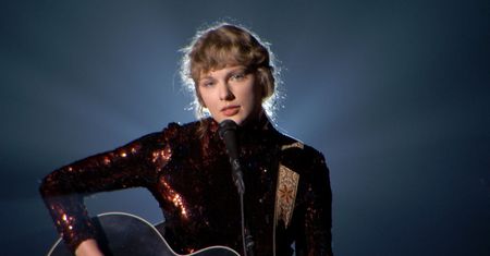 "Chce mnie uciszyć na zawsze". Taylor Swift ostro o swoim byłym menadżerze