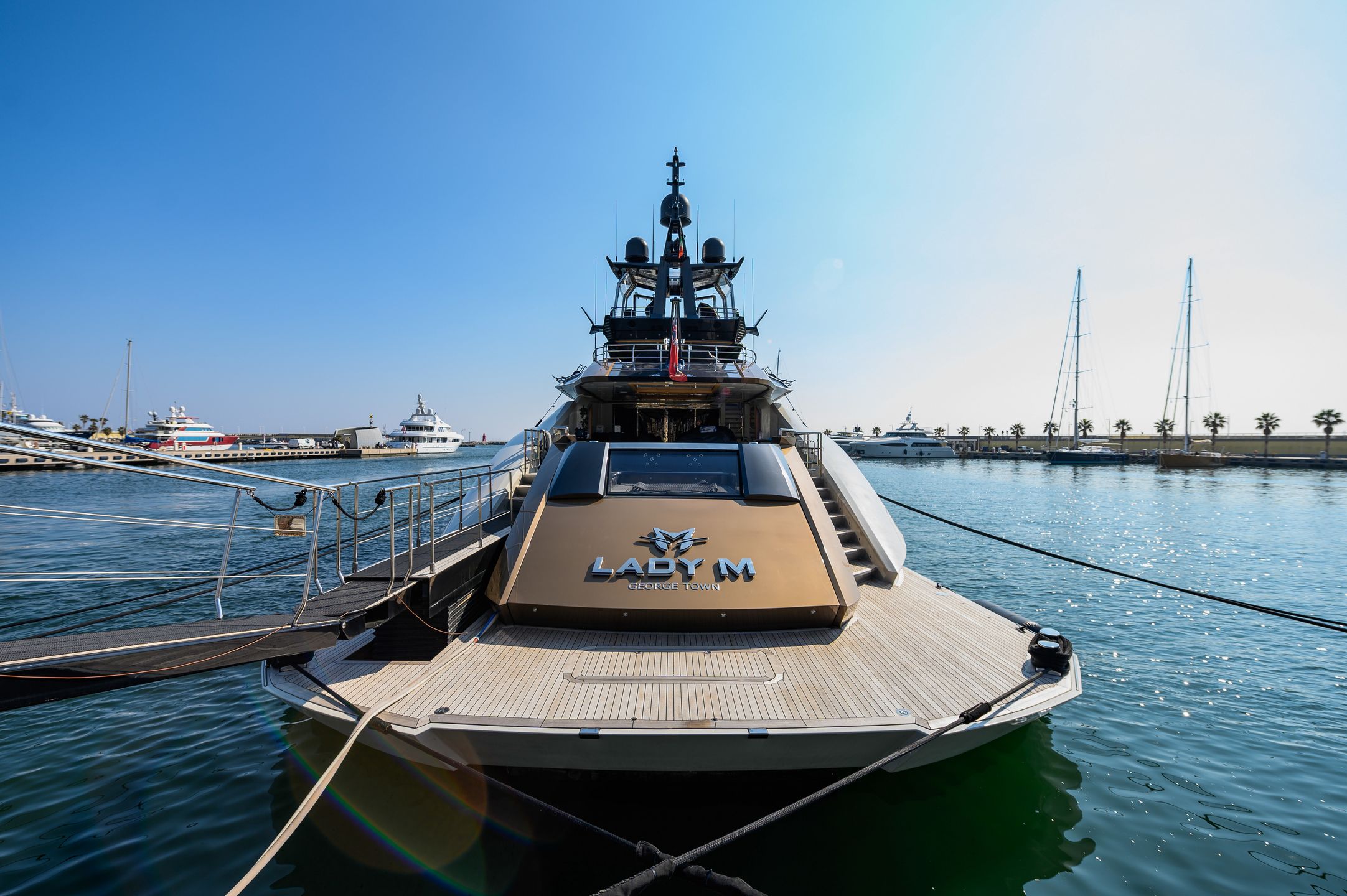 Włosi zajęli też jacht Mordaszowa 