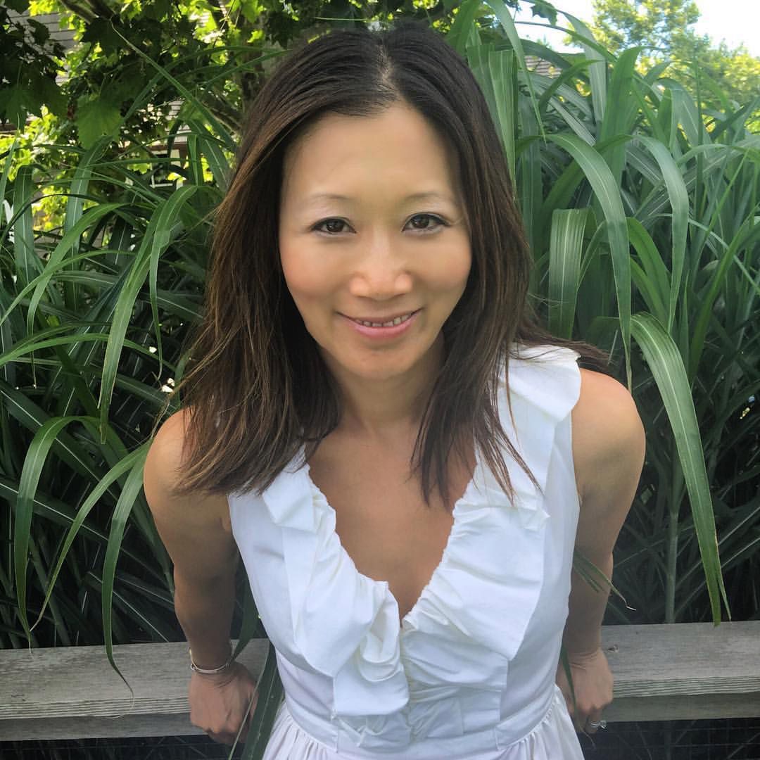 Spohia Gushee zachęca, aby pić wodę z solą każdego ranka