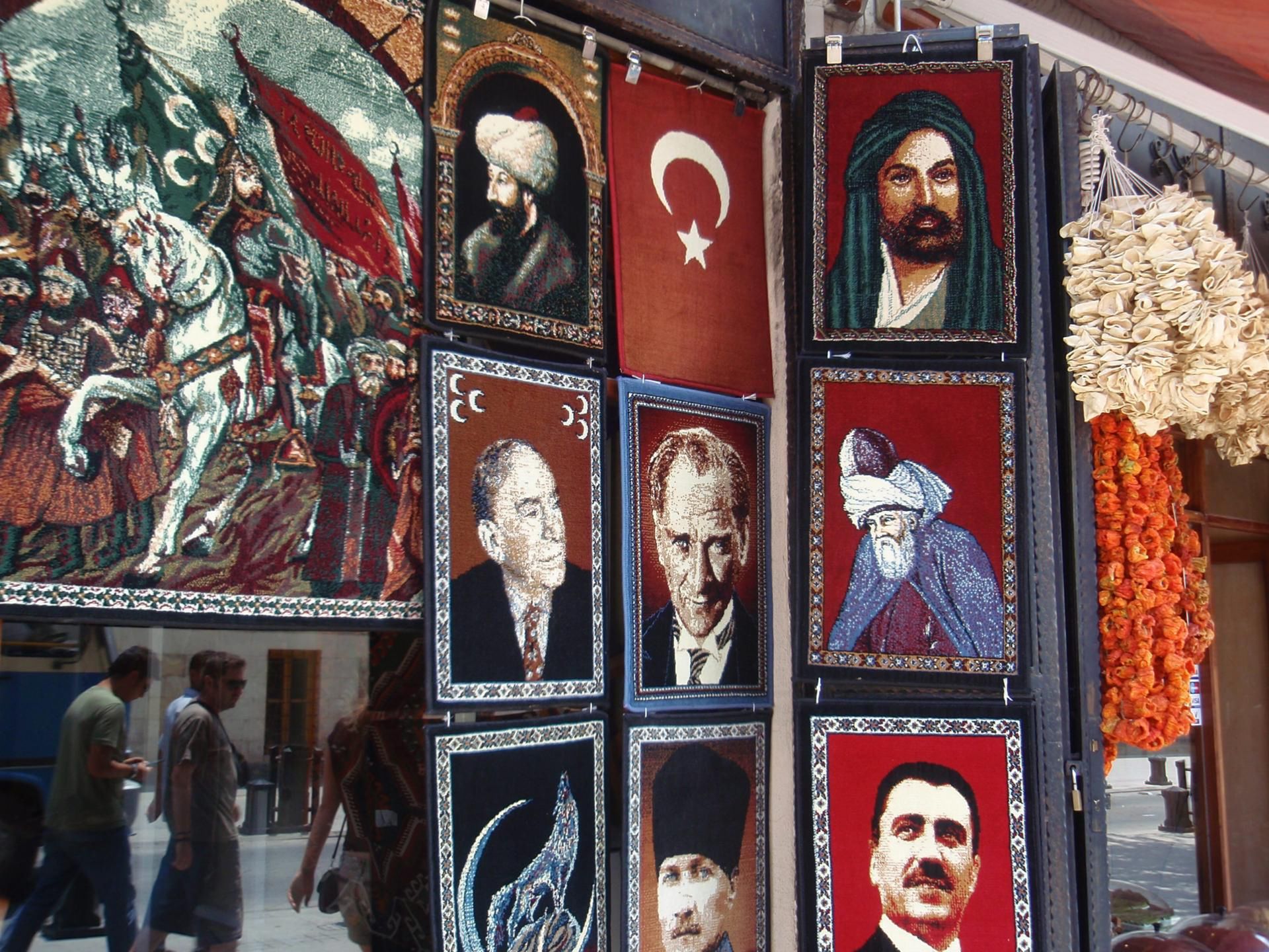 Mustafa Kemal - Ataturk - zeświecczył Turcję