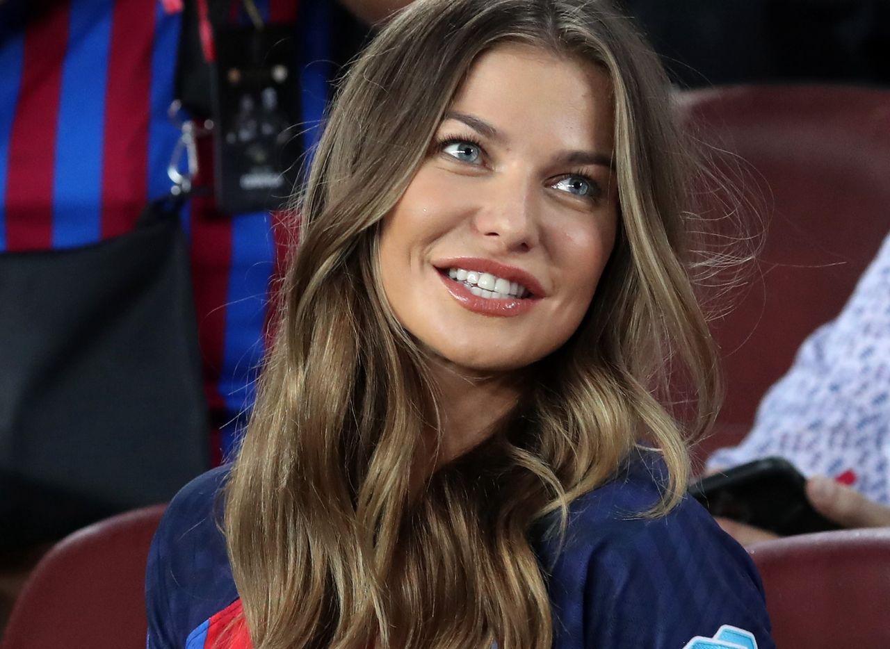 Lewandowska nosi "milky rose nails"