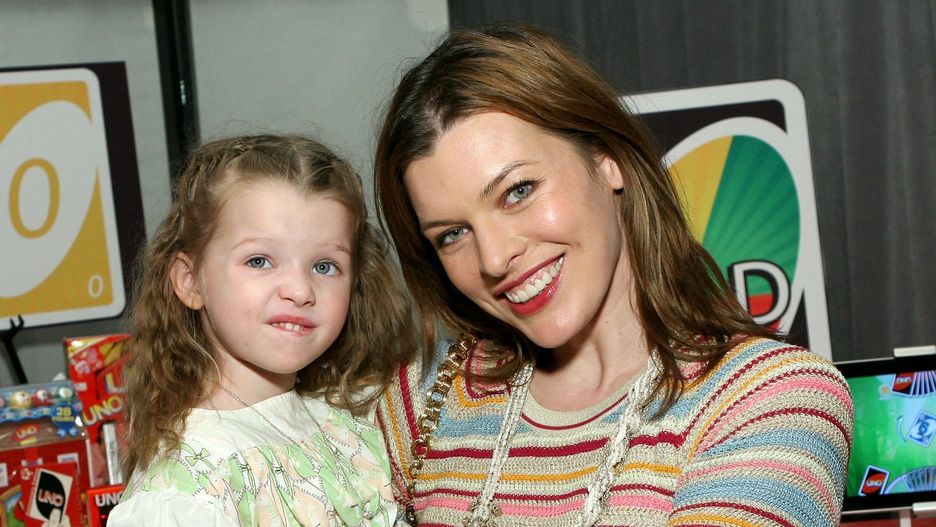Milla Jovovich i Ever w 2011 r.