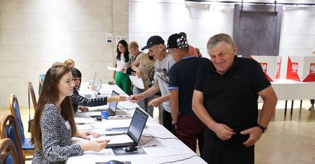 Miażdżący wynik PiS. Nabrali wody w usta. Za miesiąc byłaby katastrofa