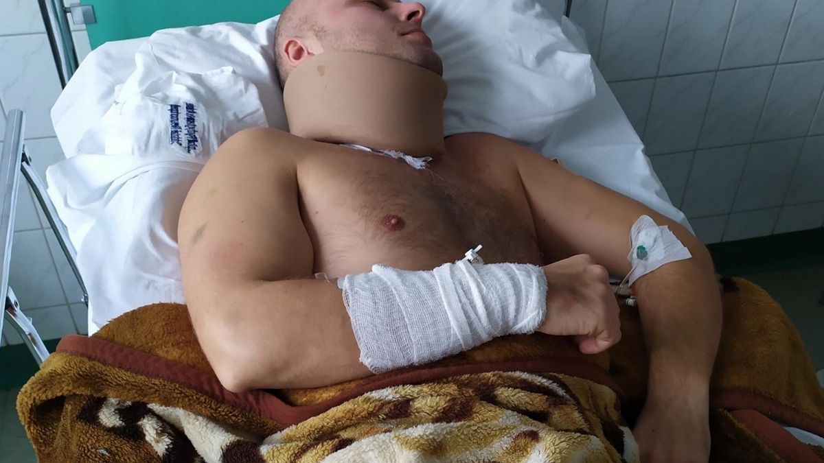 Funkcjonariusz z jednego z komisariatów KPP w Krakowie uległ w domu poważnemu wypadkowi, w wyniku którego doznał urazu kręgosłupa szyjnego. 