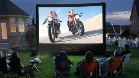 Nadmuchaj sobie 220 calowy ekran w ogródku 1