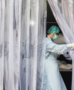 Nauczyciele w USA umierają przez COVID-19. Gubernator nie chce maseczek w szkołach