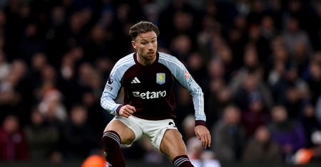Arsenal rozbił Aston Villę. Matty Cash pauzował