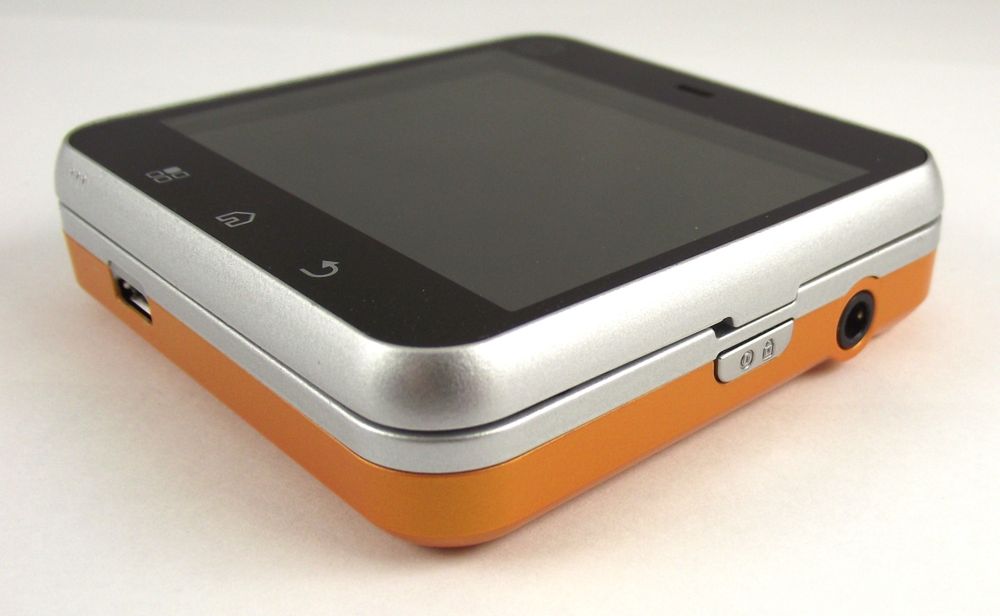 Motorola Flipout, czyli dzwoniący budzik z Androidem ;) [pierwsze wrażenia] 3
