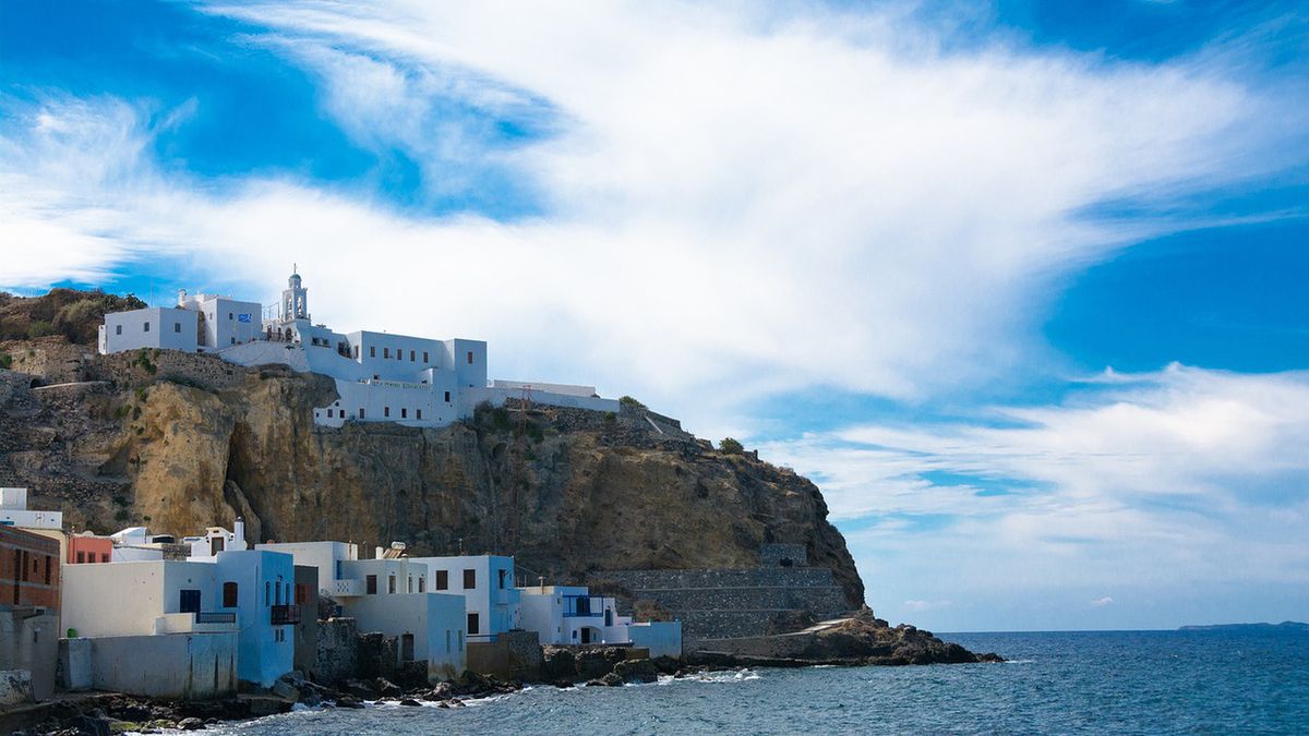 miasteczko Mandaraki nieopodal Korfu w Grecji. To tutaj, na plaży odnaleziono kolejne zwłoki