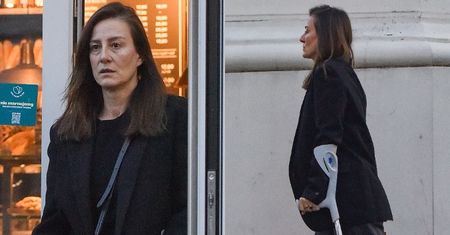 Maja Ostaszewska porusza się o kuli. Aktorka odwiedziła warszawską kawiarnię