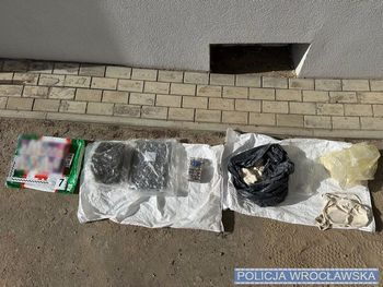 Diler z wrocławskiego Trójkąta. Miał w piwnicy ponad 7,5 kg narkotyków
