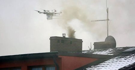 Badali spaliny dronem. Wyniki okazały się fałszywe
