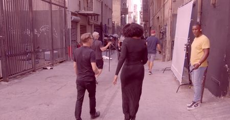 Bryan Adams realizuje kalendarz Pirelli 2022! Muzyk jest też niezłym fotografem