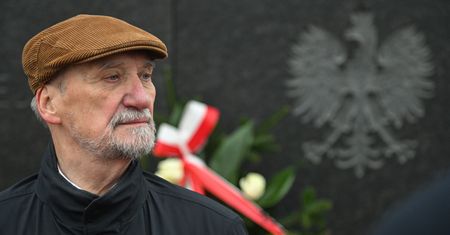 Zatrzymanie Macierewicza. Był sprawdzany w samochodzie