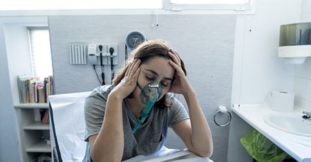 Tysiące pacjentów bez diagnozy raka płuc. Objawy przypominają koronawirusa