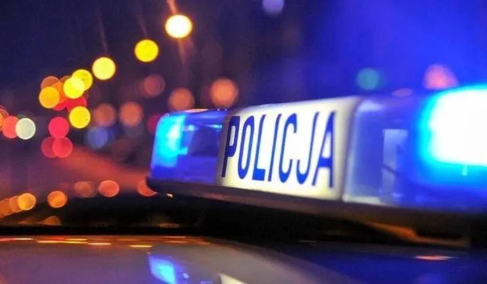 Uderzył w zaparkowany pojazd i odjechał