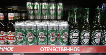 "Moralnie nie do obrony". Heineken nadal inwestuje w Rosji, choć miał się wycofać