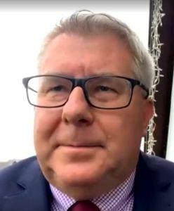 Poseł od Gowina uderzył w Czarneckiego z PiS. Teraz dostał ripostę