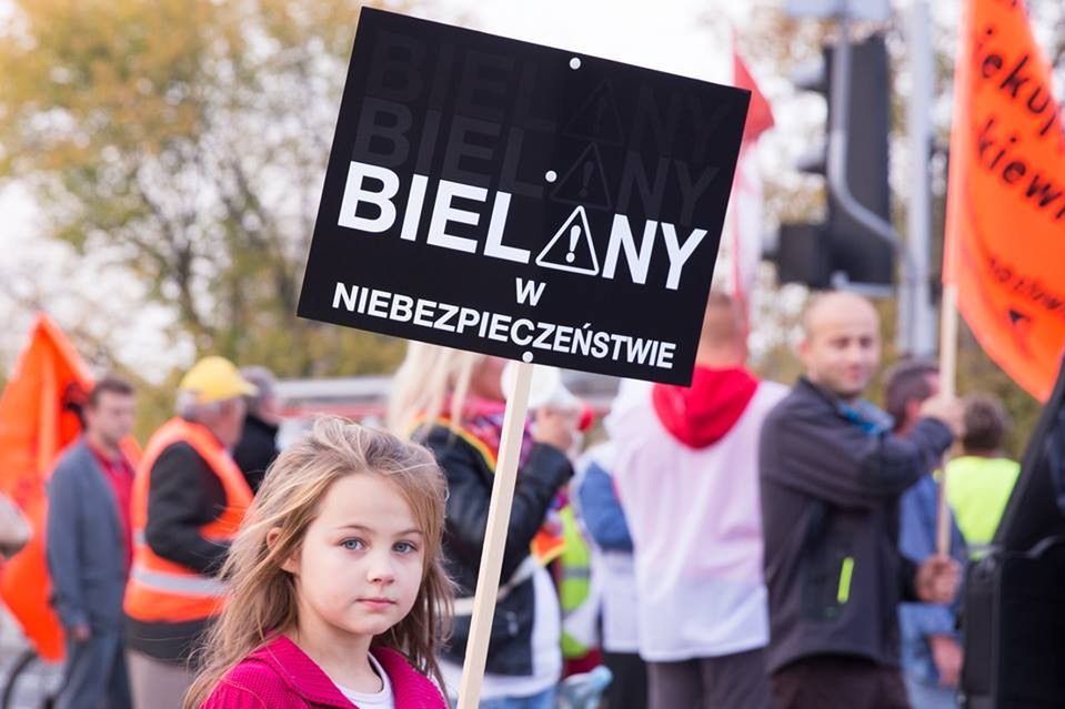 Nie damy się zabić! Mieszkańcy Radiowa nadal walczą z górą śmieci