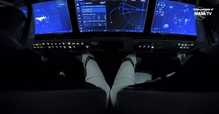 SpaceX korzysta z Linuksa. Znajdziecie go w rakiecie Falcon 9 i statku kosmicznym Dragon