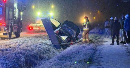 Groźny wypadek na Sandomierskiej i pożar samochodów [Foto]