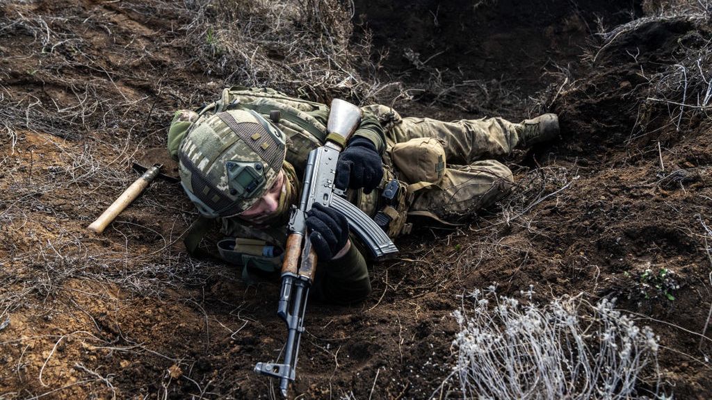 Special battalion 'Alcatraz' of the 93rd Brigade: how ex-convicts train near Pokrovsk
DONETSK OBLAST, UKRAINE - JANUARY 31: Recruits of the 'Alcatraz' assault battalion composed of ex-prisoners prepare for medical and trench training in Donetsk Oblast on January 31, 2025. This special battalion, Alcatraz, was created as part of the 93rd Separate Mechanised Brigade 'Kholodnyi Yar'. Recruits were selected from prisons and received basic military and combat first aid training. (Photo by Jose Colon/Anadolu via Getty Images)
Anadolu
convicts, attacks, positions, ukrainian, mobility, assault, operates, soldiers, ex-convicts, alcatraz battalion, 93th brigade, soldier