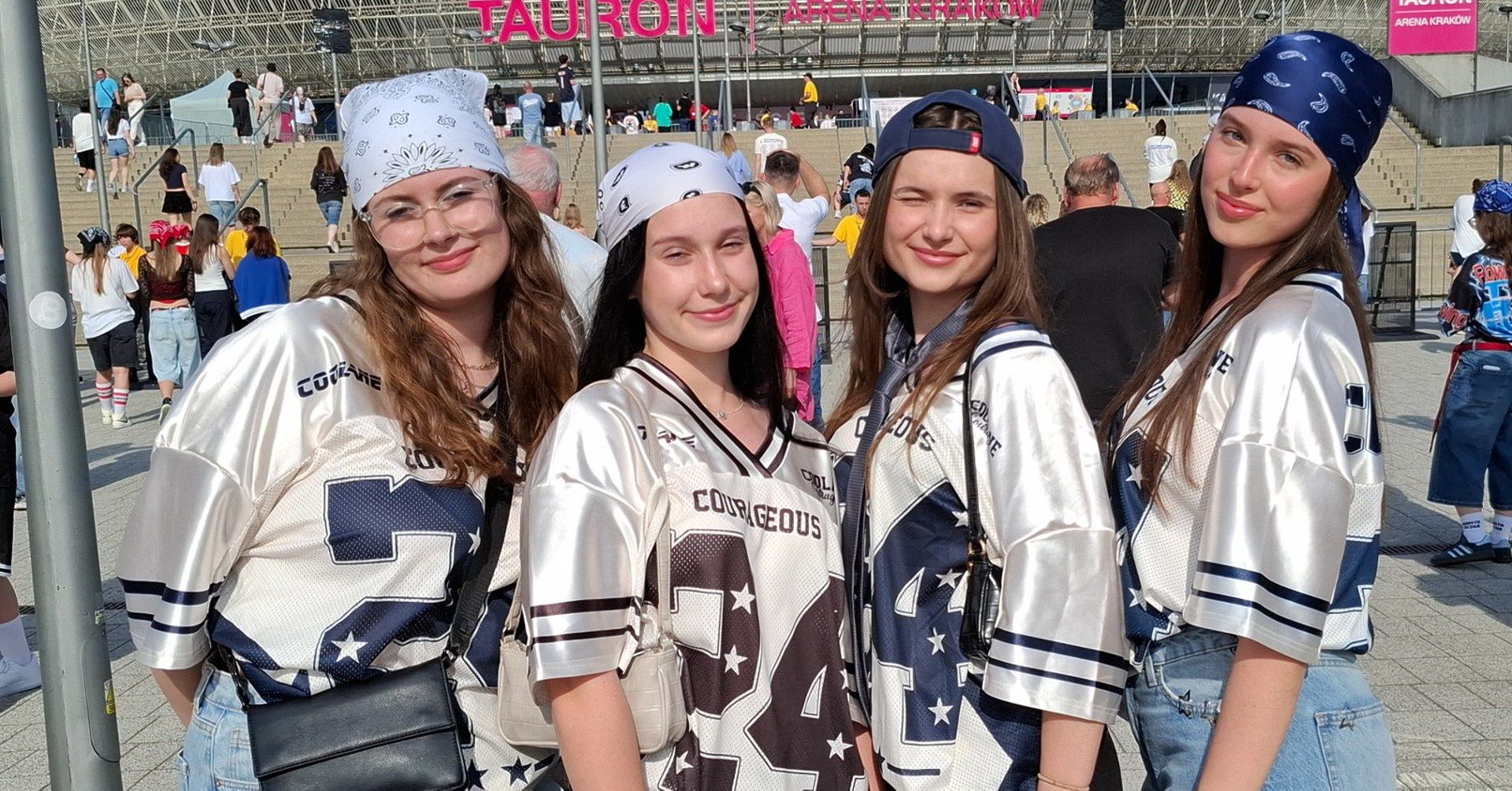 Tłumy fanów BIllie EIlish pod Tauron Areną
