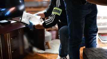 Papierosy przylatywały z Białorusi na balonach. Policja rozbiła kolejną grupę przemytników