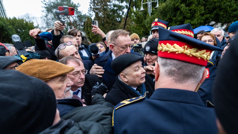 Jaroslaw Kaczynski, the leader of the Law and Justice party (R), and Mariusz Kaminski (C) are standing in front of the Polish Parliament. Mariusz Kaminski and Michal Wasik, former Interior Ministers, accompanied by prominent Law and Justice MPs, are trying to enter the Parliament despite having lost their parliamentary seats due to a two-year jail sentence for abuse of power in 2007 when they were heads of the Central Bureau of Investigation (CBA). Under the law, individuals with a final conviction cannot hold a seat in the Sejm of the Republic of Poland, even if they have been pardoned by the President of the Republic of Poland. Mariusz Kaminski and Michal Wasik have left prison after being pardoned for the second time by President Andrzej Duda. This is taking place in Warsaw, Poland, on February 7, 2024. (Photo by Andrzej Iwanczuk/NurPhoto via Getty Images)
