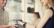 Google najpierw dał, potem zabrał, ale planuje oddać. Płatności Google Pay zegarkami wrócą do Polski