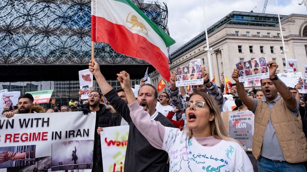 Na zdjęciu demonstracja wspierająca Irańczyków w Birmingham