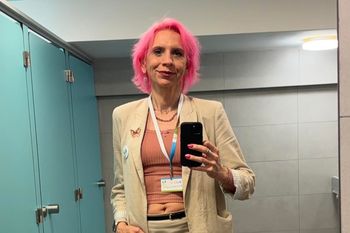 Transpłciowa filozofka w damskim WC. "Przez ciebie nie czujemy się bezpiecznie"