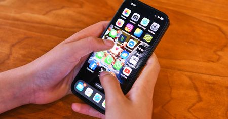 Czym jest Dual SIM, a czym PIN? Sprawdź się w krzyżówce o telefonach komórkowych