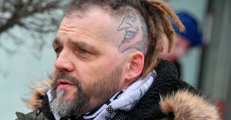 Walczył z obostrzeniami i negował szczepienia. Zachorował na COVID-19. "10 dni piekła, 10 dni strachu i życia"